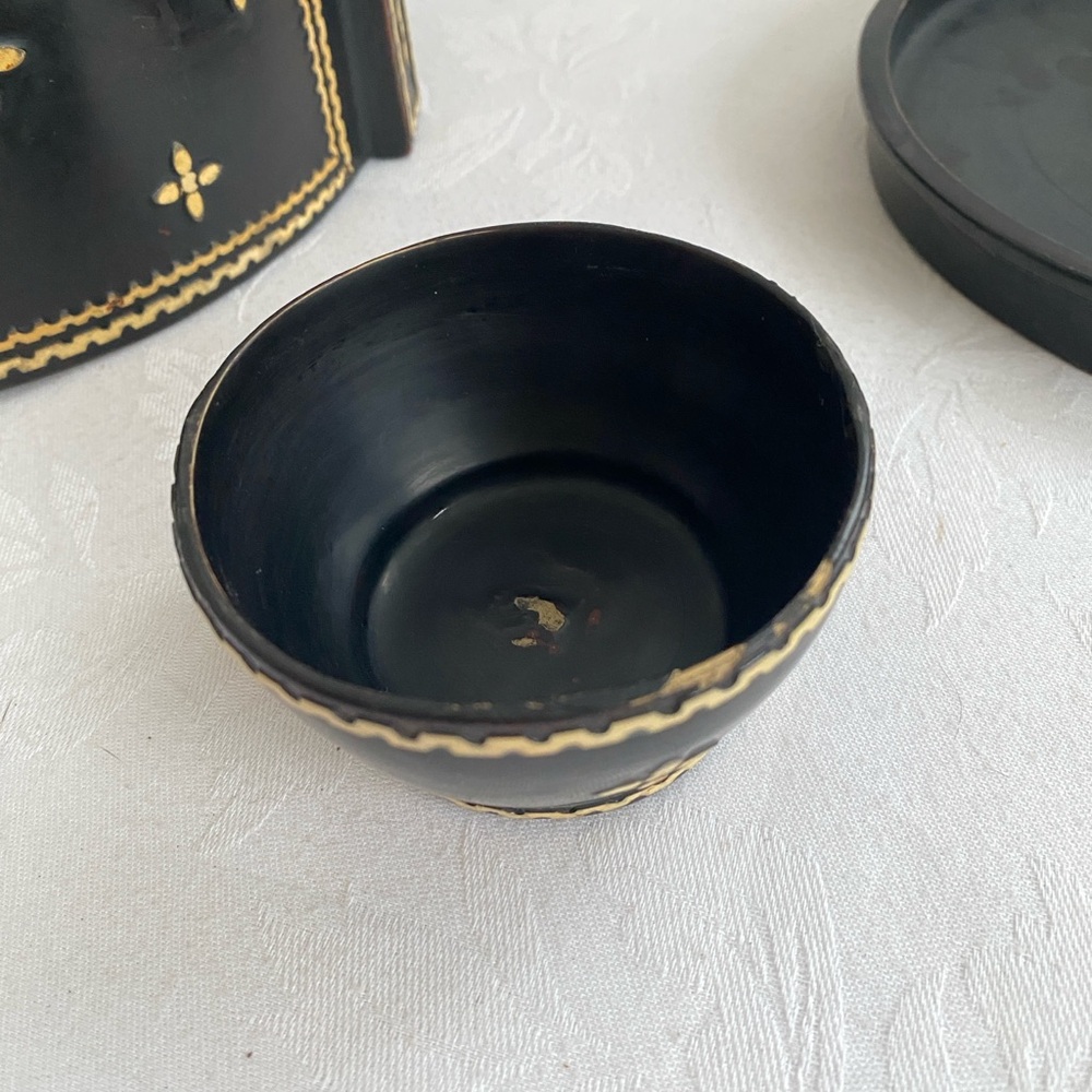 Vintage Tiffin Burmese Lacquered Food Carrier 4 pieces circa 1950 - Picture 16 of 17